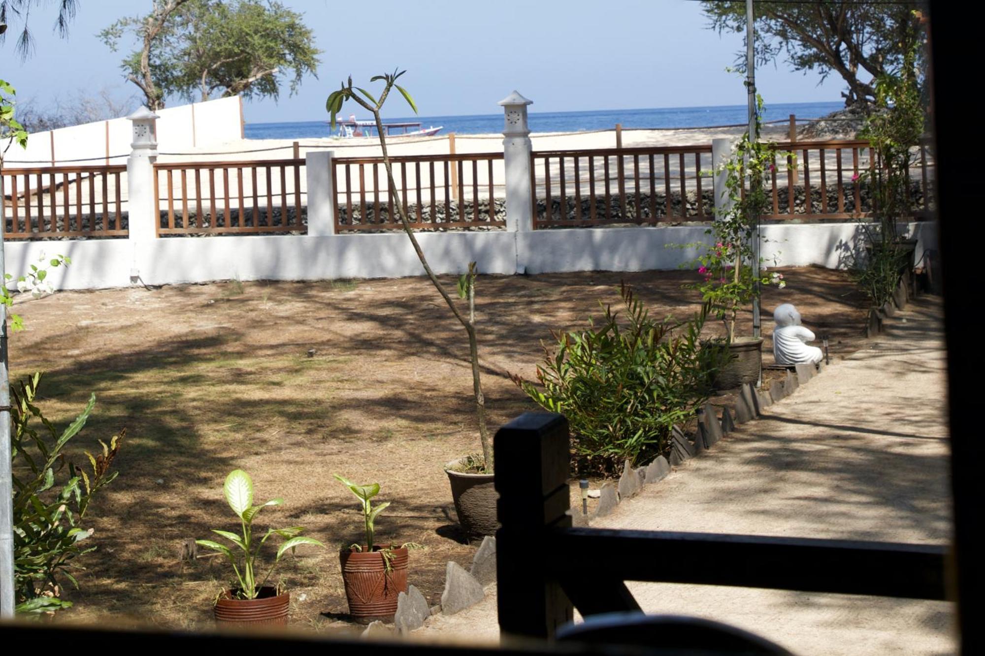 Villa Sunset Beach Τζίλι Τραγουανγκάν Εξωτερικό φωτογραφία
